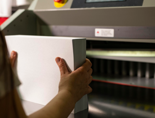 O Que é Refile e Por Que Ele é Fundamental na Qualidade do Impresso?